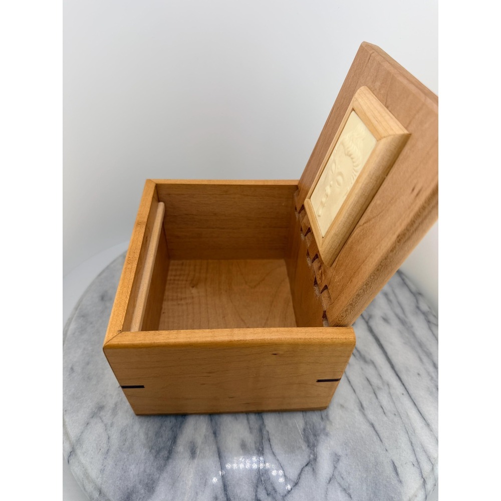 Vintage Handcrafted Wooden Keepsake Box Buddha Finial, Artisan, Zen Meditation - Picture 12 of 17